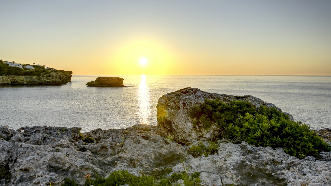 Cala d’or sunrise<span class="rmp-archive-results-widget "><i class=" rmp-icon rmp-icon--ratings rmp-icon--star rmp-icon--full-highlight"></i><i class=" rmp-icon rmp-icon--ratings rmp-icon--star rmp-icon--full-highlight"></i><i class=" rmp-icon rmp-icon--ratings rmp-icon--star rmp-icon--full-highlight"></i><i class=" rmp-icon rmp-icon--ratings rmp-icon--star rmp-icon--full-highlight"></i><i class=" rmp-icon rmp-icon--ratings rmp-icon--star "></i> <span>4 (1)</span></span>